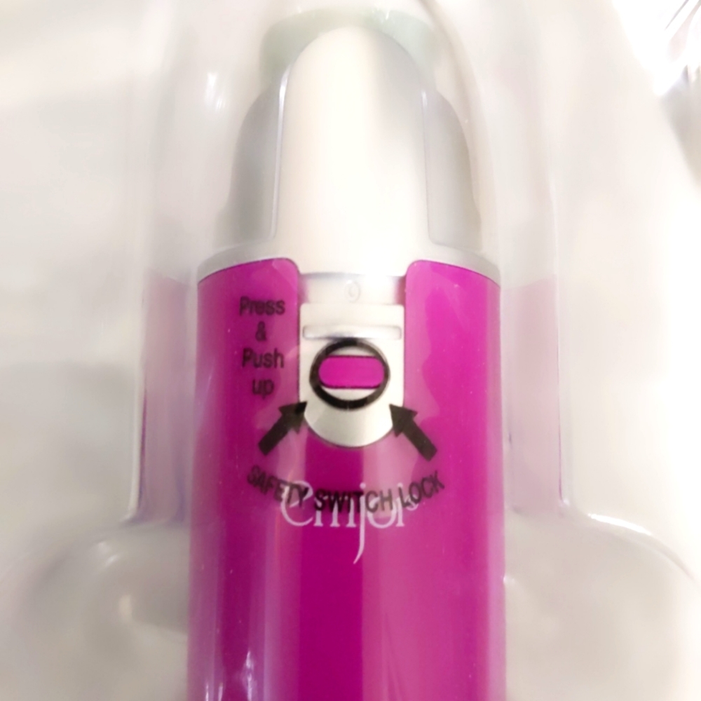 NWOT Emoji Mani Kit